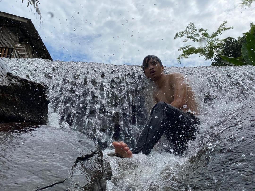 Lopoh Waterfront Budget Chalets Villa Hulu Langat Kültér fotó