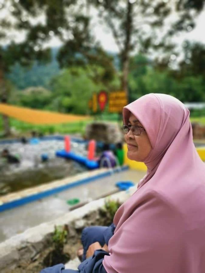 Lopoh Waterfront Budget Chalets Villa Hulu Langat Kültér fotó