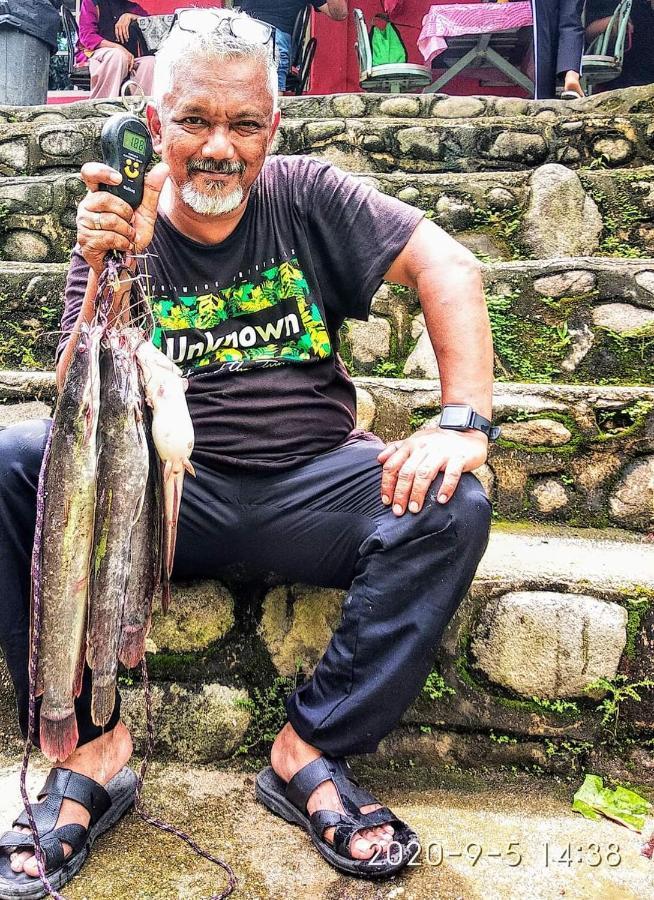 Lopoh Waterfront Budget Chalets Villa Hulu Langat Kültér fotó