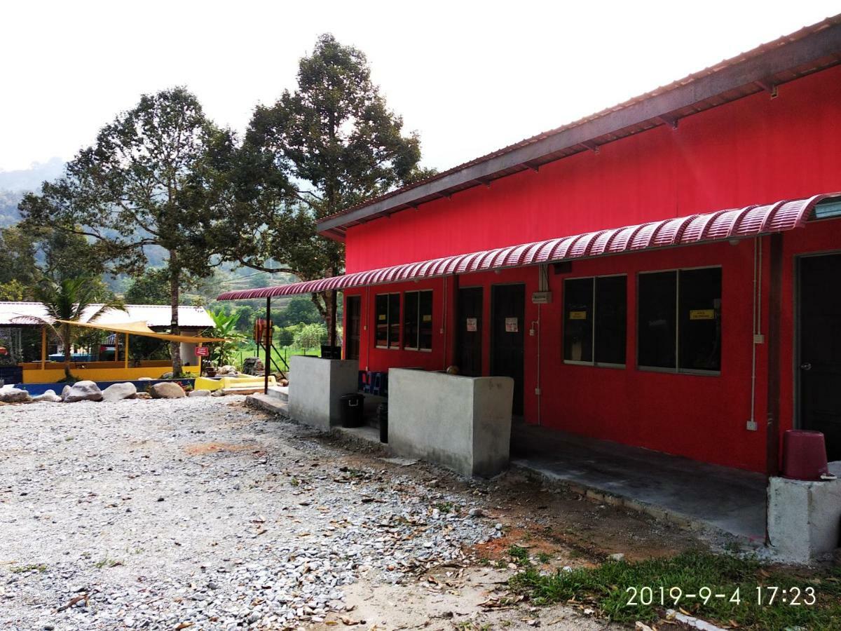 Lopoh Waterfront Budget Chalets Villa Hulu Langat Kültér fotó