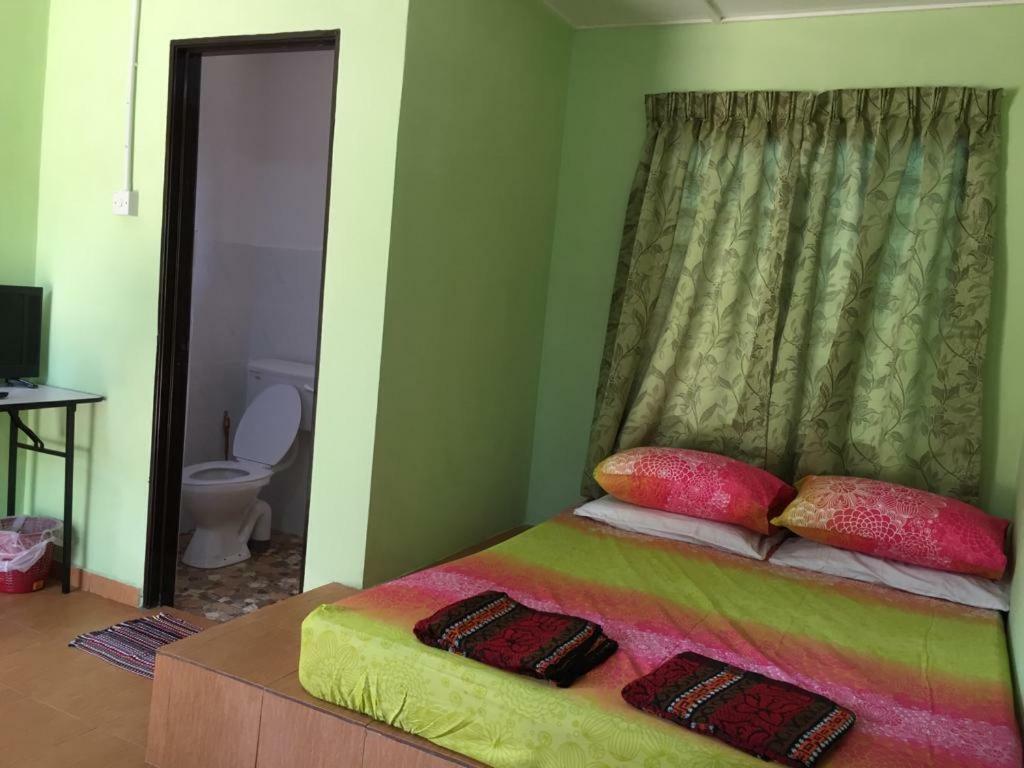 Lopoh Waterfront Budget Chalets Villa Hulu Langat Kültér fotó