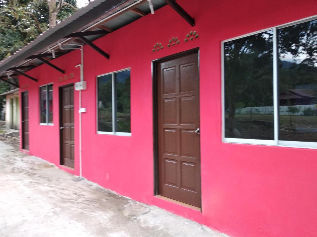 Lopoh Waterfront Budget Chalets Villa Hulu Langat Kültér fotó